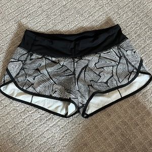 Lululemon Speed Up Low Rise Lined Short 2.5”